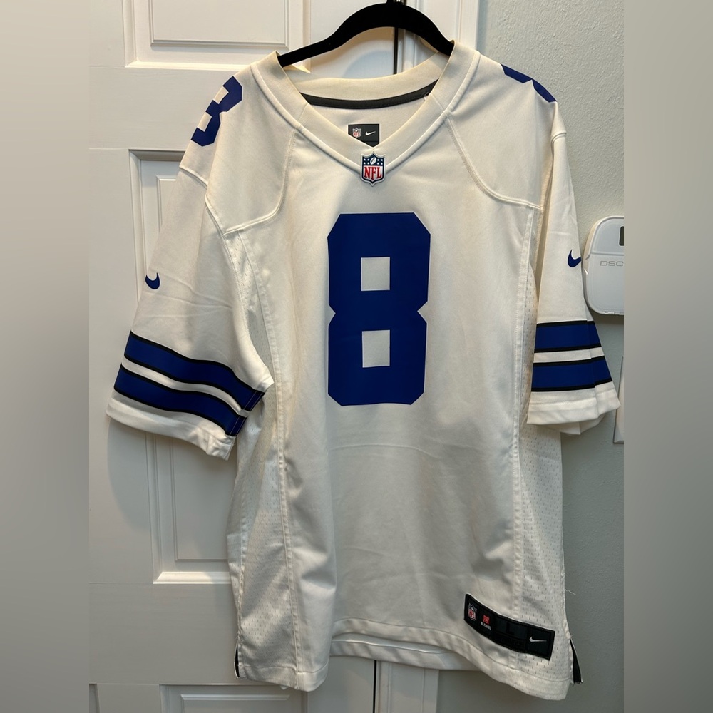 Authentic Dallas Cowboys Football Jersey, #8 Aikman. Size Large